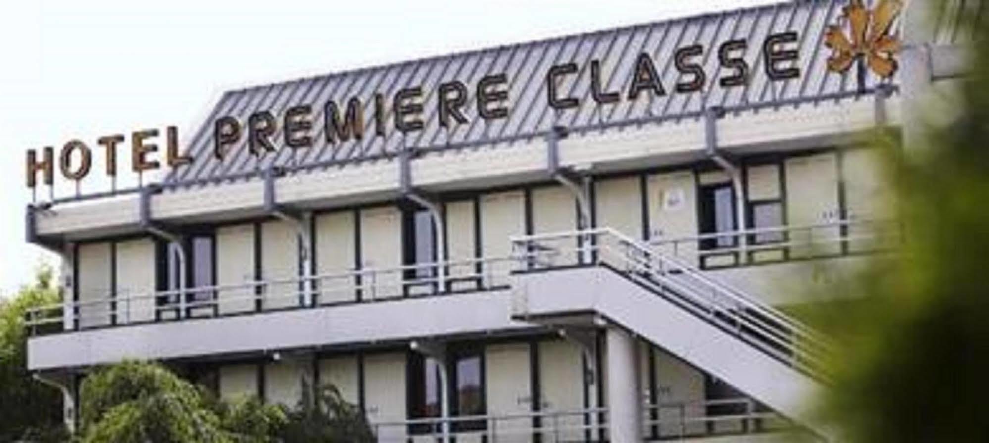 Premiere Classe Évreux Dış mekan fotoğraf Premier Glass