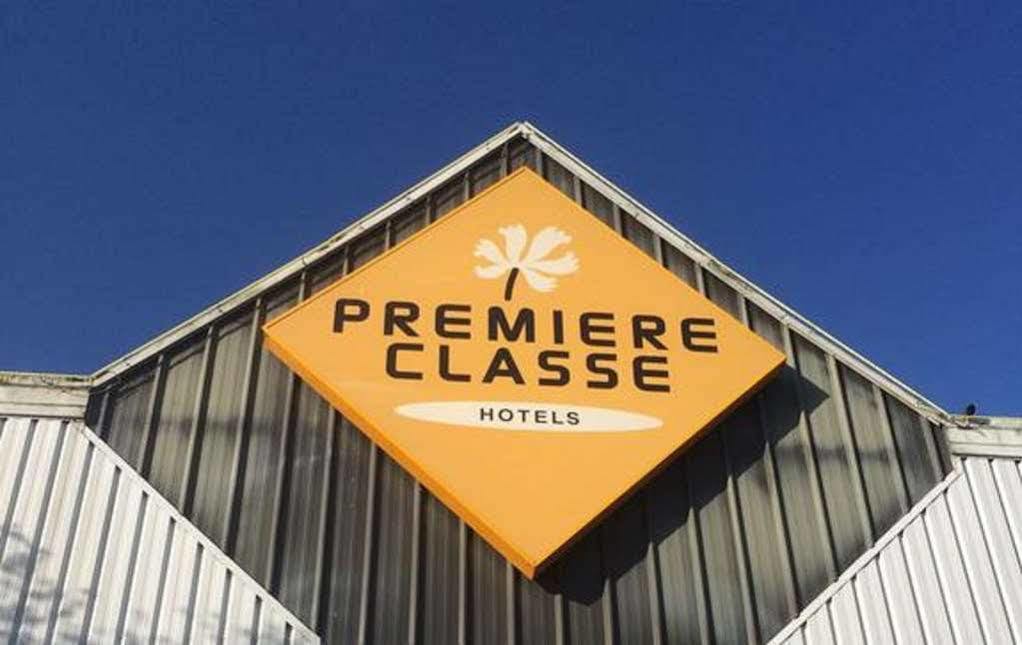 Premiere Classe Évreux Dış mekan fotoğraf Premier Classe Hotels logo
